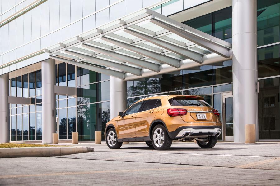  Mercedes-Benz GLA250 4Matic (X156) 2017 года  (NA) (фото 4 из 28)